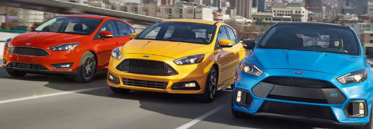 3 Ford Focus sedans in a row