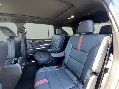 2025 Chevrolet Traverse RS