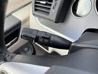 2013 Volkswagen Routan SE w/RSE & Navigation