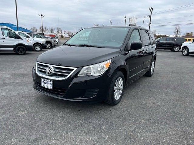 2013 Volkswagen Routan SE w/RSE & Navigation