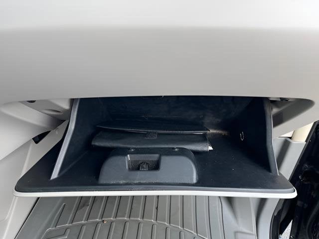 2013 Volkswagen Routan SE w/RSE & Navigation