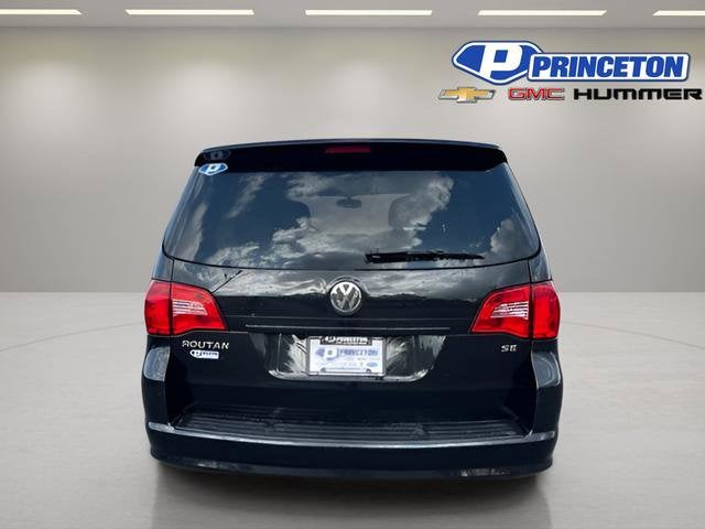 2013 Volkswagen Routan SE w/RSE & Navigation