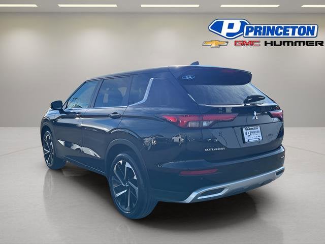 2023 Mitsubishi Outlander SE