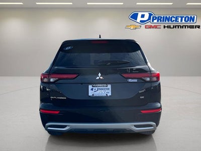 2023 Mitsubishi Outlander SE
