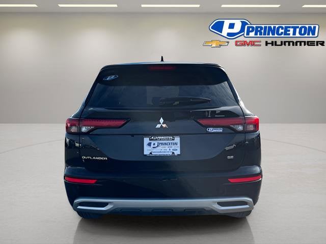 2023 Mitsubishi Outlander SE