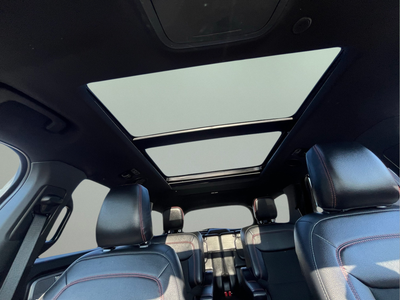 2024 Ford Explorer ST-Line