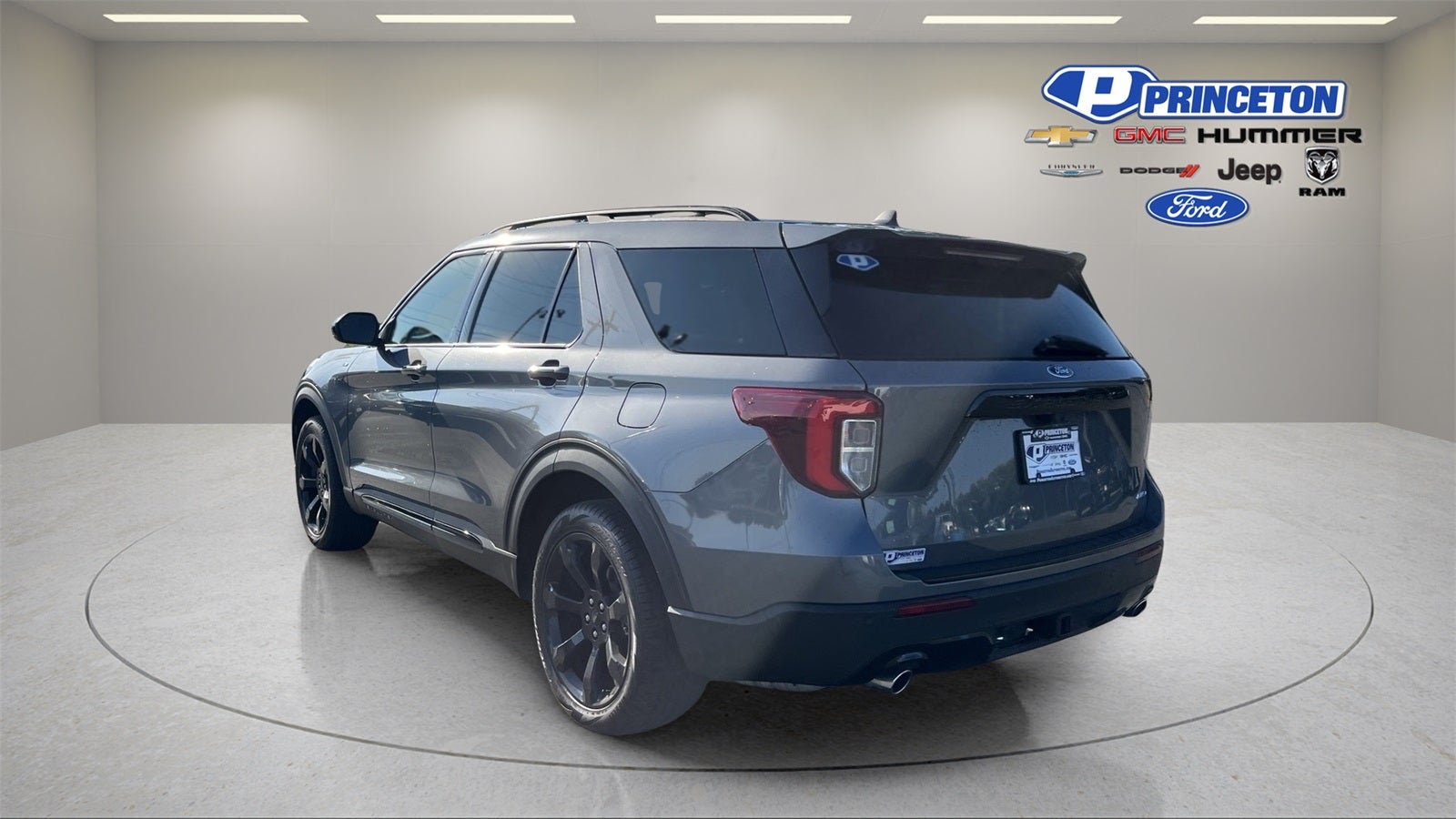 2024 Ford Explorer ST-Line