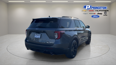 2024 Ford Explorer ST-Line