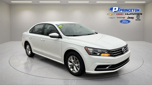 2018 Volkswagen Passat Base