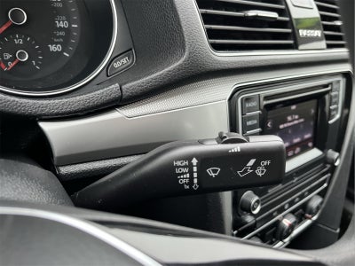 2018 Volkswagen Passat Base