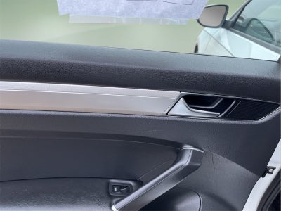 2018 Volkswagen Passat Base