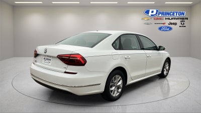 2018 Volkswagen Passat Base