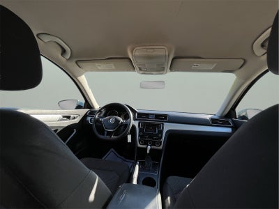 2018 Volkswagen Passat Base