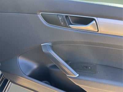 2018 Volkswagen Passat Base