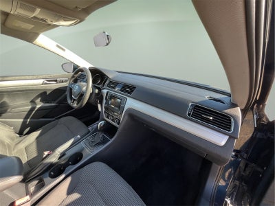 2018 Volkswagen Passat Base