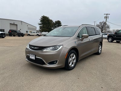 2018 Chrysler Pacifica Hybrid Touring Plus