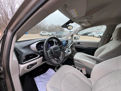 2018 Chrysler Pacifica Hybrid Touring Plus