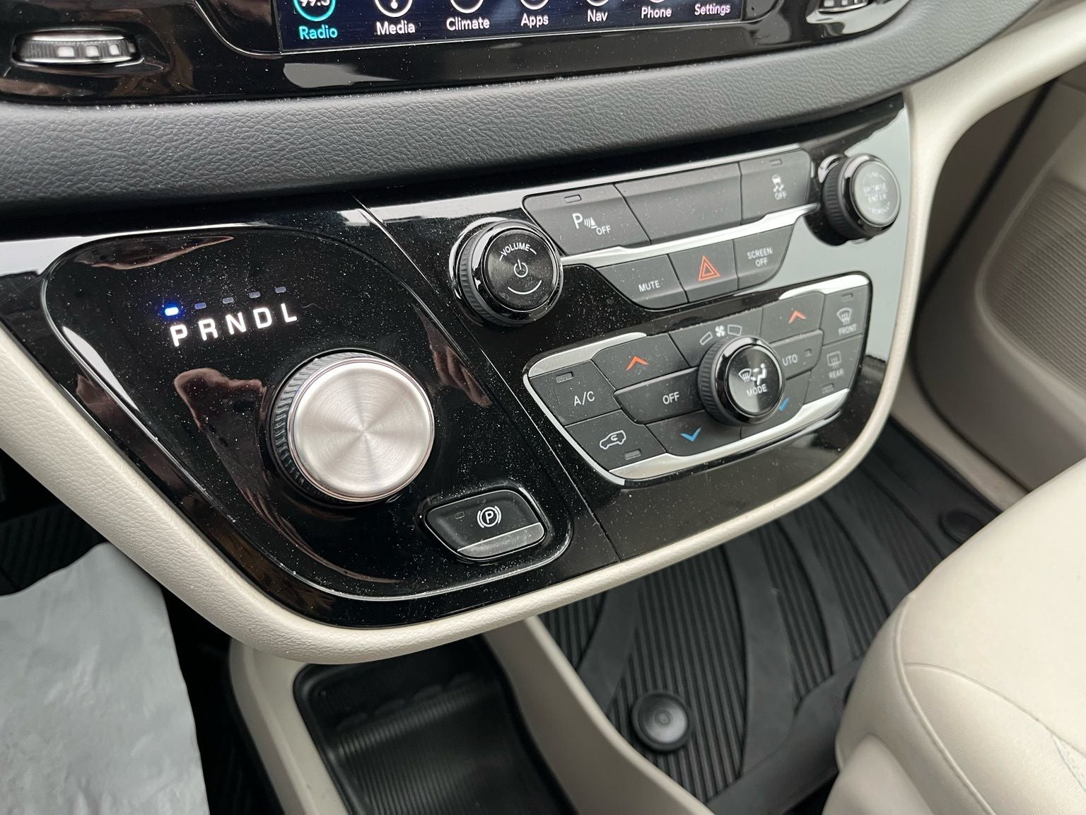 2018 Chrysler Pacifica Hybrid Touring Plus