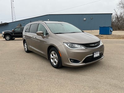 2018 Chrysler Pacifica Hybrid Touring Plus