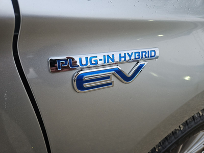 2022 Mitsubishi Outlander PHEV SEL