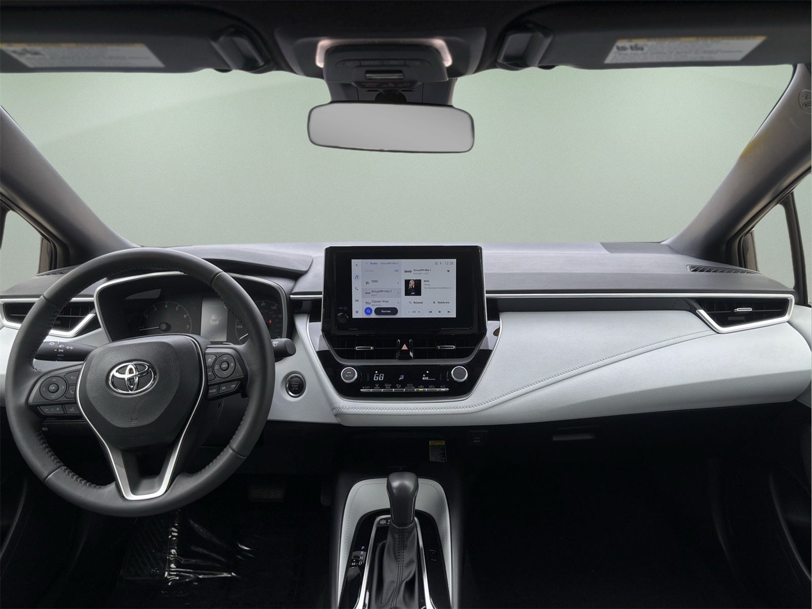 2024 Toyota Corolla Hatchback SE