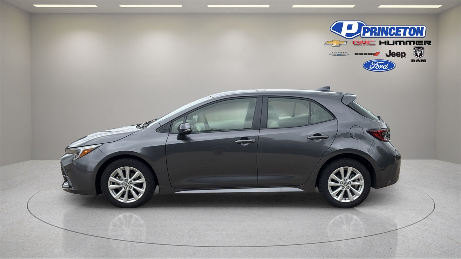 2024 Toyota Corolla Hatchback SE