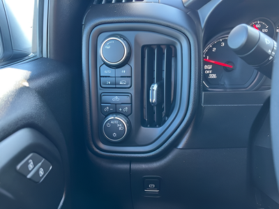 2021 Chevrolet Silverado 1500 4WD Crew Cab Short Bed Custom
