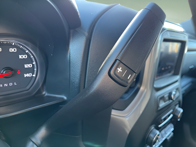 2021 Chevrolet Silverado 1500 4WD Crew Cab Short Bed Custom