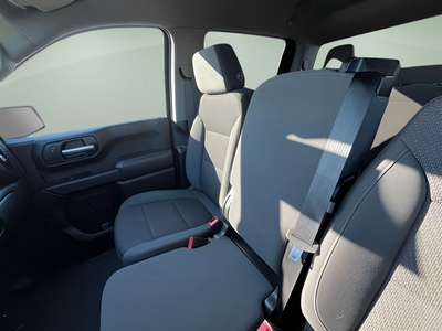 2021 Chevrolet Silverado 1500 4WD Crew Cab Short Bed Custom