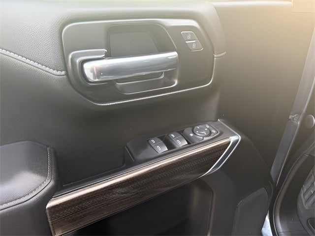 2022 Chevrolet Silverado 1500 LTD 4WD Crew Cab Short Bed LT