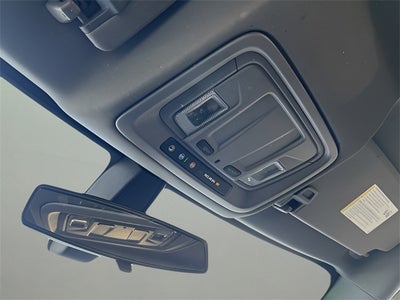 2021 Chevrolet Silverado 1500 4WD Double Cab Standard Bed Custom