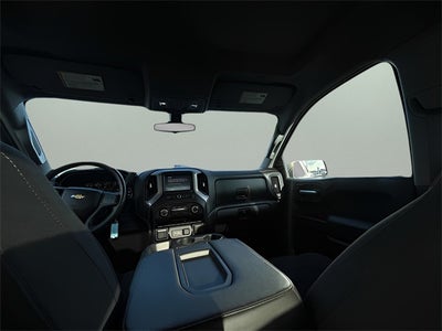 2021 Chevrolet Silverado 1500 4WD Double Cab Standard Bed Custom