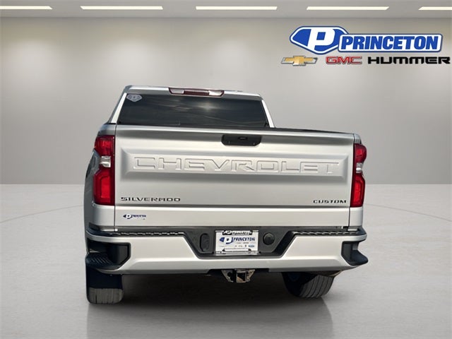 2021 Chevrolet Silverado 1500 4WD Double Cab Standard Bed Custom