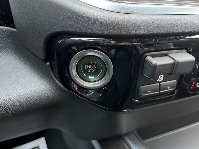 2022 Chevrolet Silverado 1500 4WD Crew Cab Short Bed LTZ