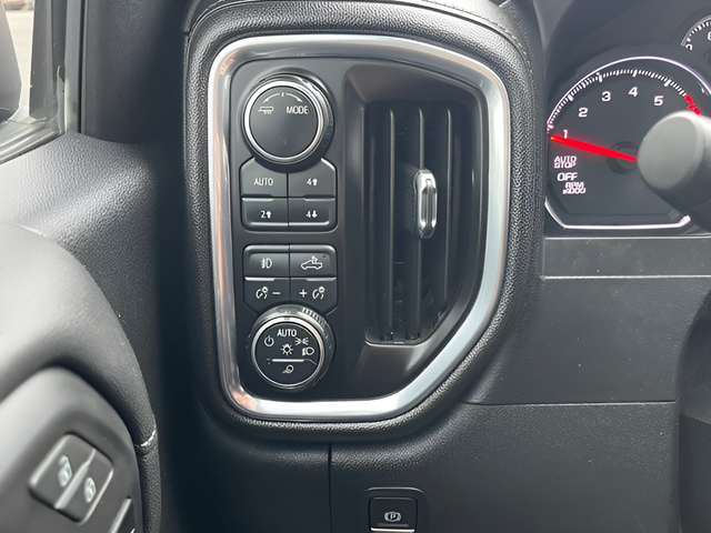 2020 Chevrolet Silverado 1500 4WD Crew Cab Short Bed LTZ