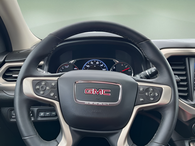 2023 GMC Acadia AWD Denali