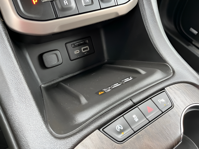 2023 GMC Acadia AWD Denali