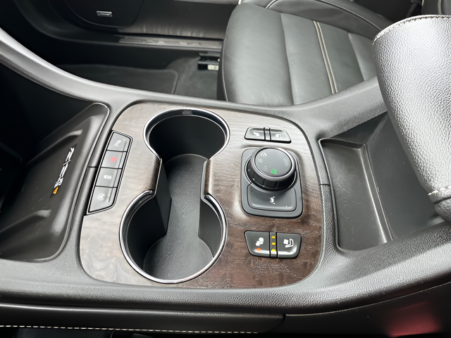 2023 GMC Acadia AWD Denali