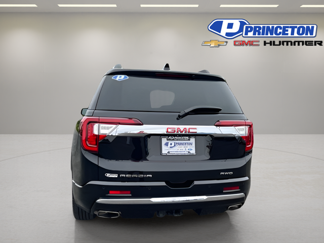 2023 GMC Acadia AWD Denali