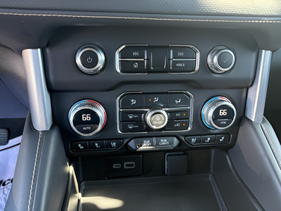 2023 GMC Yukon 4WD SLT