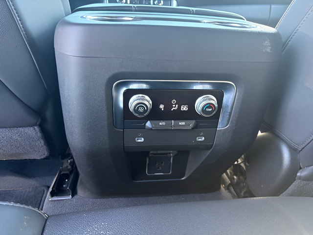 2023 GMC Yukon 4WD SLT