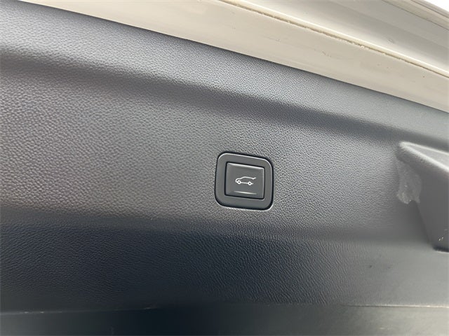 2023 GMC Yukon 4WD SLT