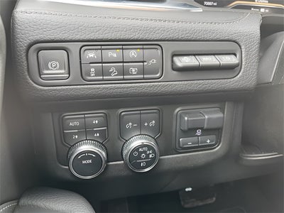 2022 GMC Yukon 4WD Denali