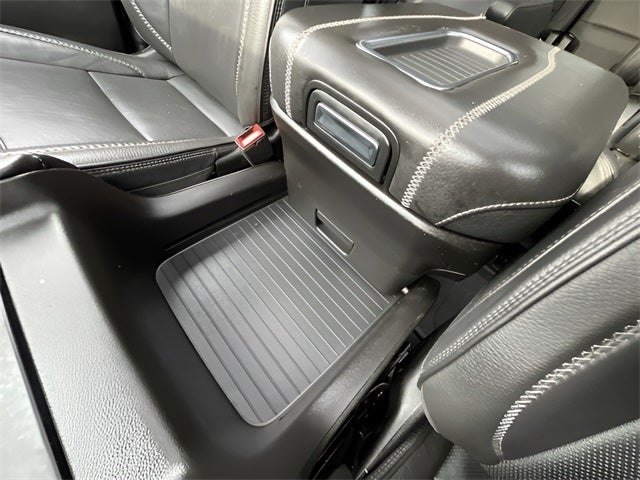 2023 GMC Yukon 4WD Denali