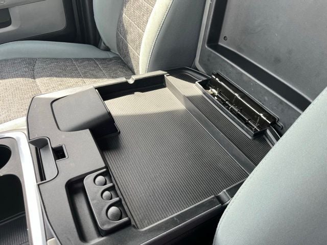 2018 RAM 1500 Big Horn Crew Cab 4x4 5'7' Box