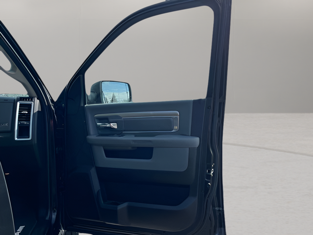 2018 RAM 1500 Big Horn Crew Cab 4x4 5'7' Box
