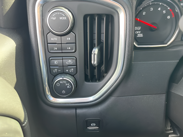 2020 Chevrolet Silverado 1500 4WD Crew Cab Short Bed RST