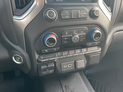 2020 Chevrolet Silverado 1500 4WD Crew Cab Short Bed RST