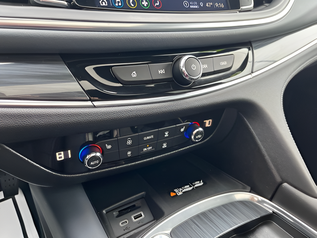 2023 Buick Enclave Essence FWD